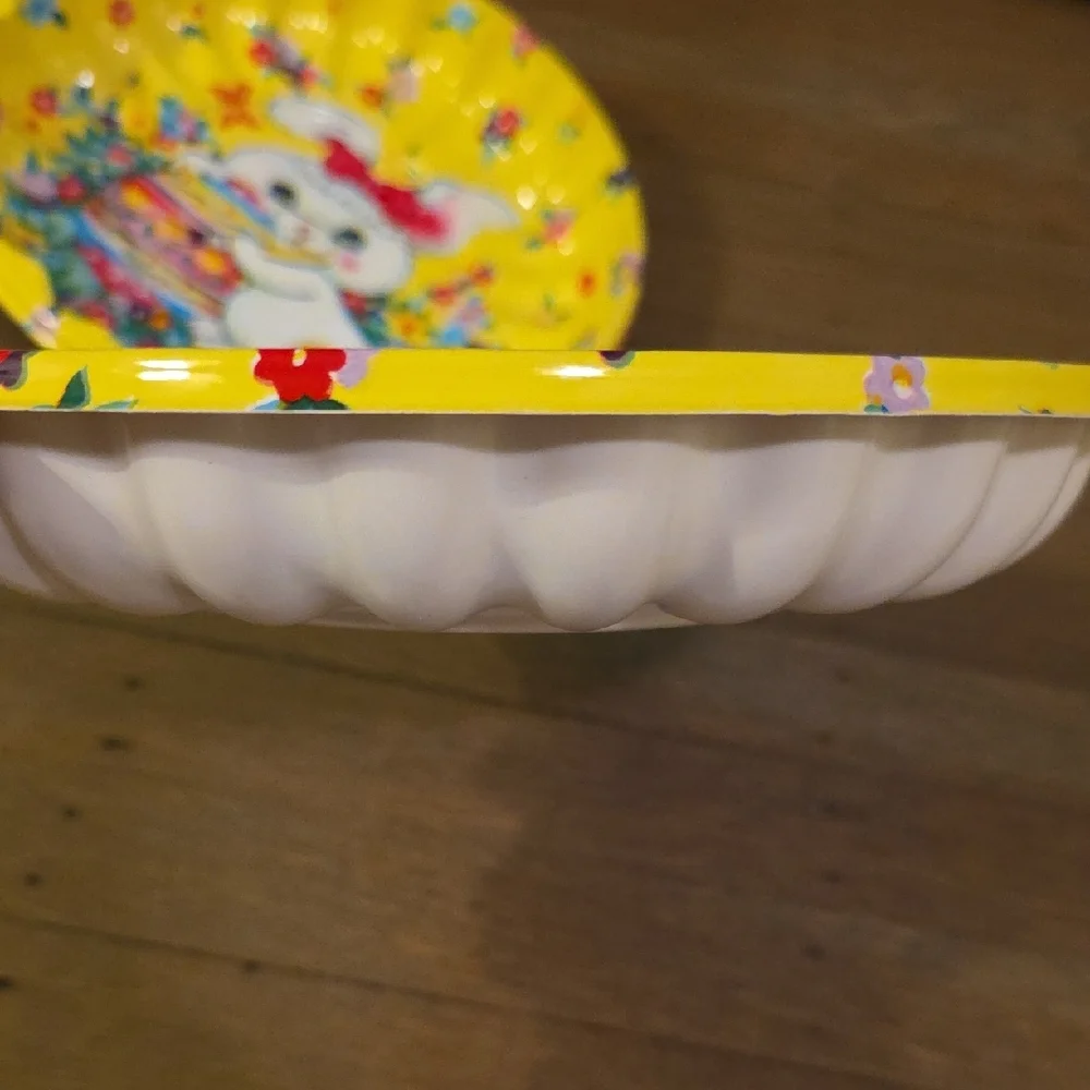 Bunny Party Plates/ Tray/ Bowls With Scalloped Edges. Set 4  Easter/ Spring